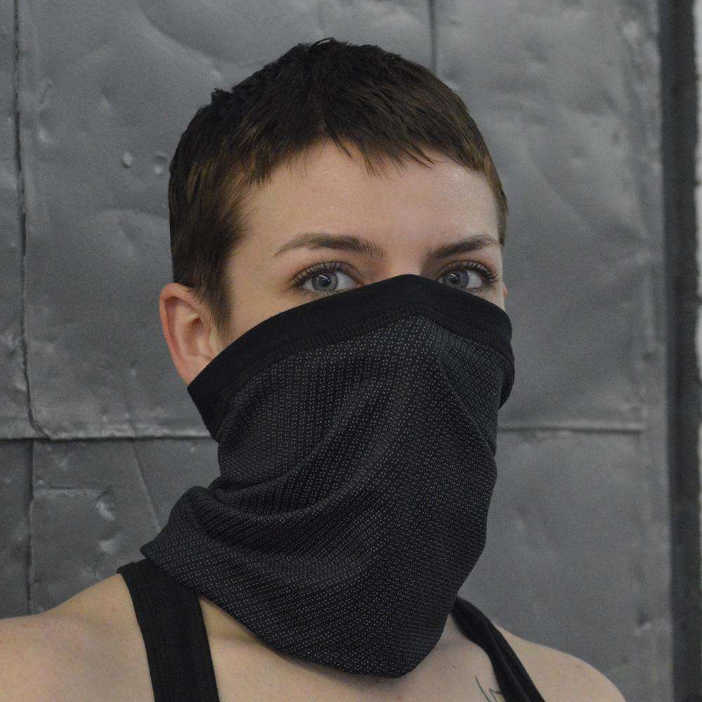 Unisex Reflective Neck Scruff in Black