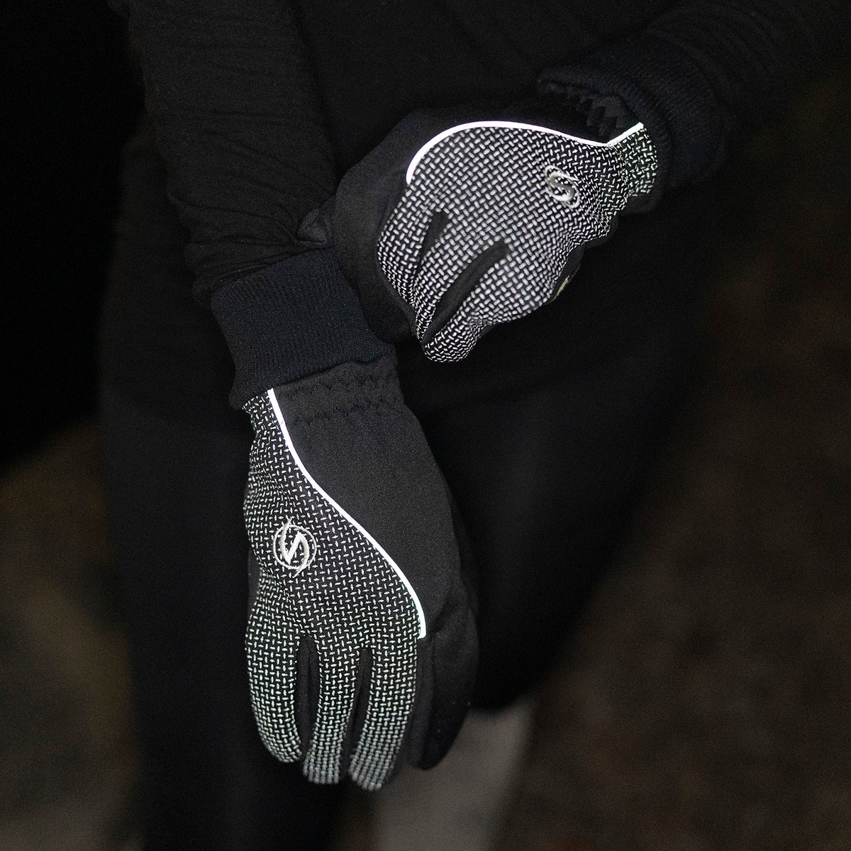 Windproof Reflective Men's Glove in Black