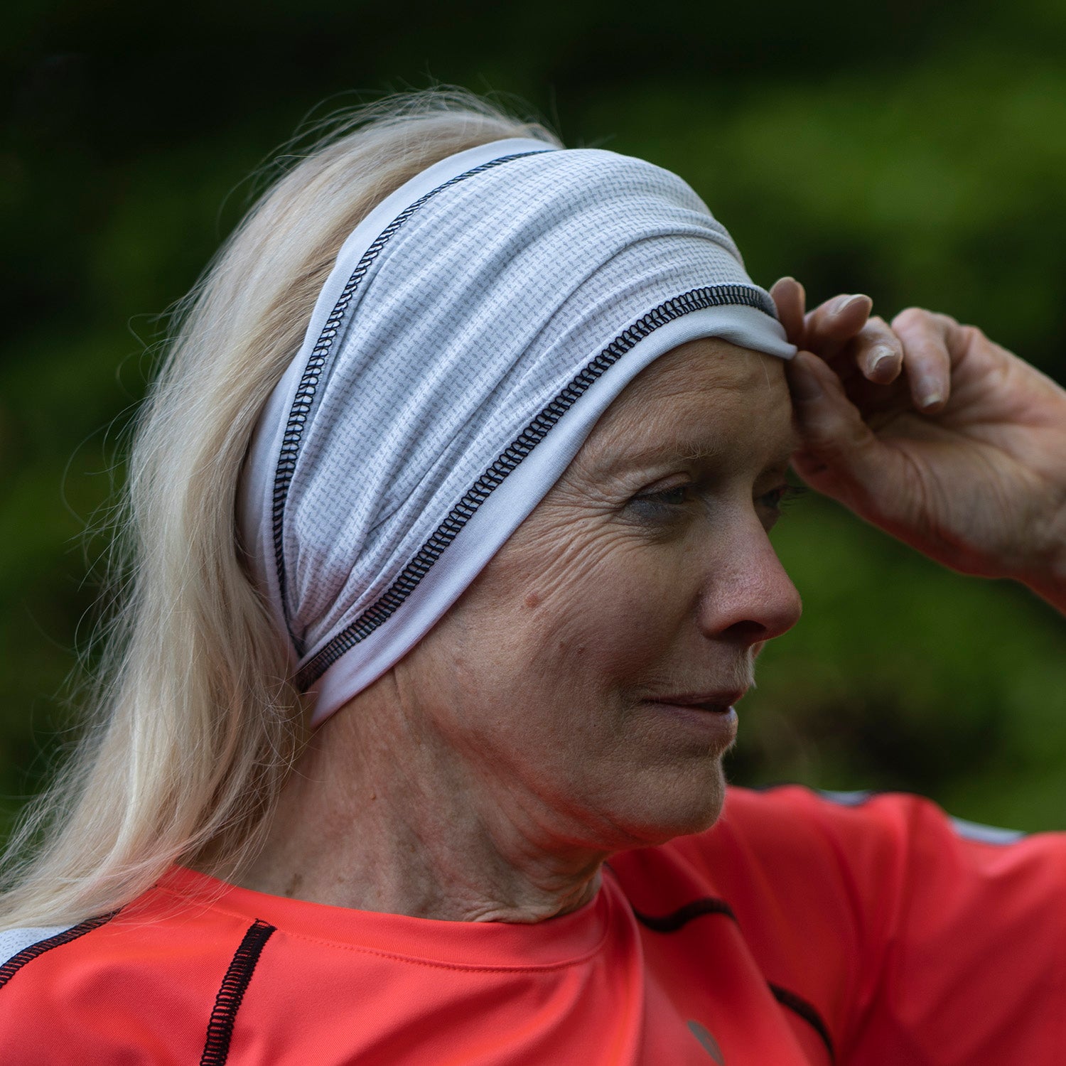 Reflective Unisex MultiWrap in White | illumiNITE