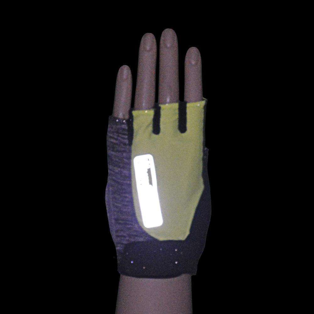 Reflective best sale cycling gloves